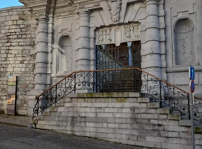 En Li Esse Lägenhet *